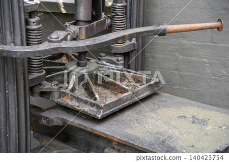 vintage old printing press antique vintage old printing press antique 140423754