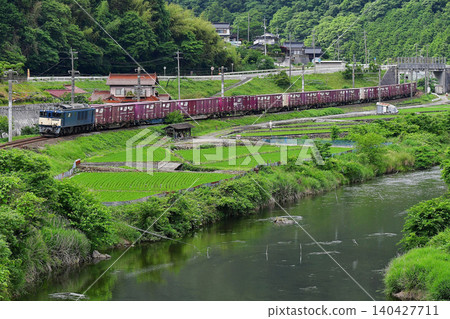 白眉線貨運列車(EF64 1037) 白眉線貨運列車(EF64 1037) 140427711