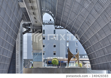 京都站大樓東廣場 140428383
