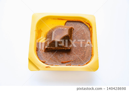 Hayashi rice sauce in a plastic container Hayashi rice sauce in a plastic container 140428698