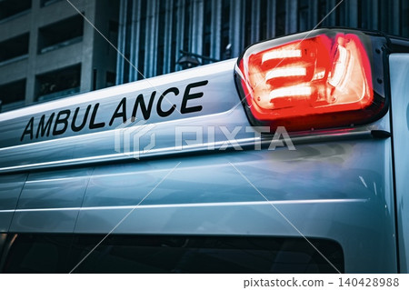 醫學影像,救護車出動時閃爍的紅色警示燈。 醫學影像,救護車出動時閃爍的紅色警示燈。 140428988