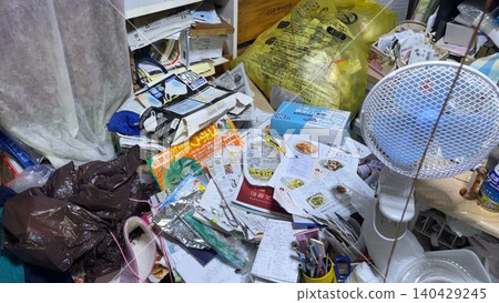 Garbage house 140429245