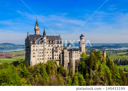 Neuschwanstein Castle in the Bavarian Alps, Germany Neuschwanstein Castle in the Bavarian Alps, Germany 140433199