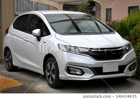 汽車停在停車場 汽車停在停車場 140434635