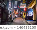 岐阜縣高山市旭町一番街的夜間娛樂區景象。 140436105