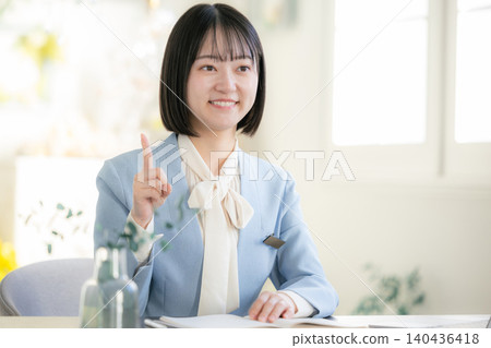Women receptionist Women receptionist 140436418