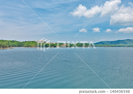 【從賢小島西班牙遊輪上眺望阿戈灣全景】三重縣志摩市阿戈町 【從賢小島西班牙遊輪上眺望阿戈灣全景】三重縣志摩市阿戈町 140436598
