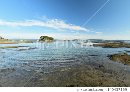 Tenjinzaki coast (view of Maruyama) [Tanabe City, Wakayama Prefecture] 140437169