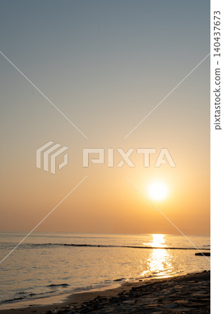 在海上日落 140437673