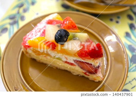 Popular tart Popular tart 140437901