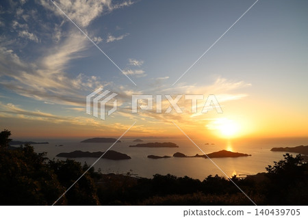 Magic hour, Seto Inland Sea, sunset, sky, gradient, twilight, evening glow, global environment, background material 140439705