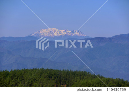 View of Mount Ontake from Takabocchi Mountain (Okaya City, Shiojiri City, Nagano Prefecture) View of Mount Ontake from Takabocchi Mountain (Okaya City, Shiojiri City, Nagano Prefecture) 140439769