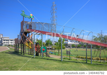 Blue sky and Miyamae Park, Arakawa Ward, Tokyo 140440782
