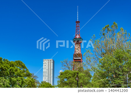 札幌電視塔與藍天,札幌市,北海道 札幌電視塔與藍天,札幌市,北海道 140441200