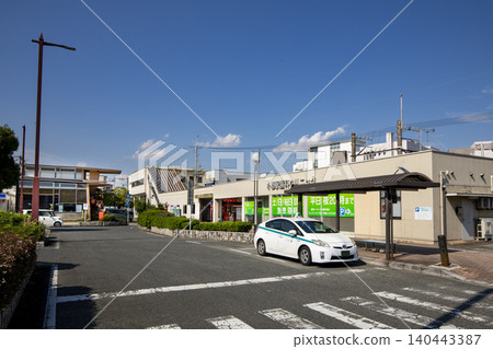 西鐵大牟田線西鐵小郡車站一景。 西鐵大牟田線西鐵小郡車站一景。 140443387