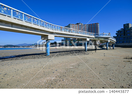 【韓國保靈市】韓國西海岸茂昌浦海灘的退潮景色和海濱步道 【韓國保靈市】韓國西海岸茂昌浦海灘的退潮景色和海濱步道 140443877