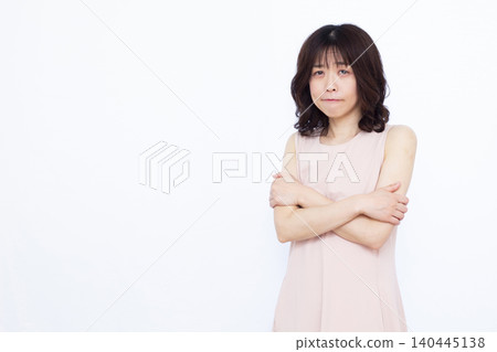 A cold lady 140445138