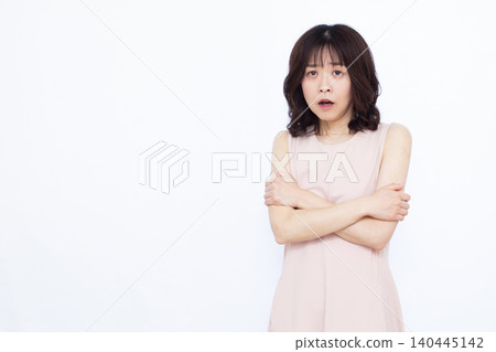 一位冷女士 140445142