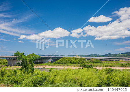 Kizugawa River scenery, Kyotanabe City, Kyoto Prefecture, Joyo City Kizugawa River scenery, Kyotanabe City, Kyoto Prefecture, Joyo City 140447025