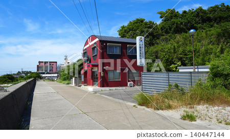 Himakajima Island: A police station shaped like an octopus Himakajima Island: A police station shaped like an octopus 140447144