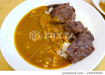 Beef curry 140448994