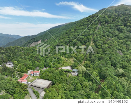 從空中俯瞰劍山登山起點、箕越山和登山纜車週邊地區。 從空中俯瞰劍山登山起點、箕越山和登山纜車週邊地區。 140449192