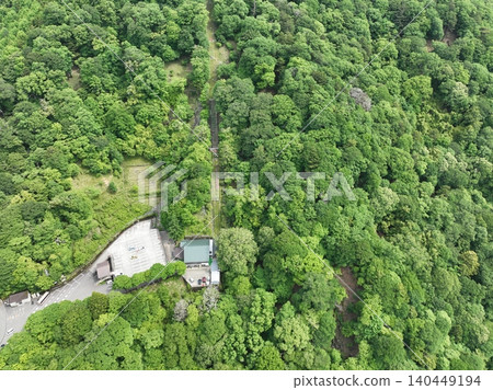 從空中俯瞰劍山登山起點、箕越山和登山纜車週邊地區。 從空中俯瞰劍山登山起點、箕越山和登山纜車週邊地區。 140449194