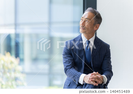Senior businessman Senior businessman 140451489