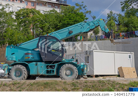 Telehandler Construction Office Container 140451779