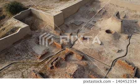 Ancient well and sewerage line ruins at harappa archaeological site pakistan Ancient well and sewerage line ruins at harappa archaeological site pakistan 140452334