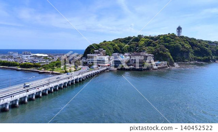 通往江之島與蔚藍大海的橋樑 | 湘南駕車風景 通往江之島與蔚藍大海的橋樑 | 湘南駕車風景 140452522