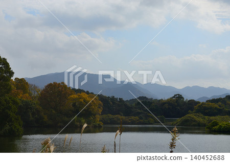 水龜之鄉的秋葉美景 140452688