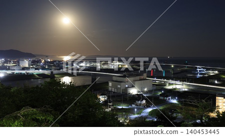 從宮城縣石卷市日和山公園的觀景台上看到的夜景 從宮城縣石卷市日和山公園的觀景台上看到的夜景 140453445