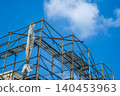 在建築工地搭建鷹架 140453963