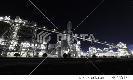 日本製紙石卷fEC Hibarino發電廠夜景(宮城縣石卷市) 日本製紙石卷fEC Hibarino發電廠夜景(宮城縣石卷市) 140455174