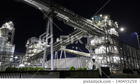 Night view of the Nippon Paper Ishinomaki fEC Hibarino Power Plant (Ishinomaki City, Miyagi Prefecture) 140455259