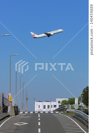 班機起飛和上升 班機起飛和上升 140459889