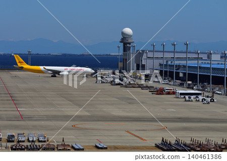 初夏晴朗的一天,中部機場 初夏晴朗的一天,中部機場 140461386