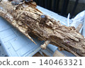 Pillars of a house damaged by termites 140463321