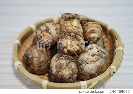 Freshly harvested taro Freshly harvested taro 140469623