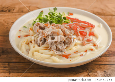 冷豆漿烏龍麵配豬肉涮涮鍋 140469733
