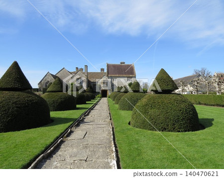 English country house English country house 140470621