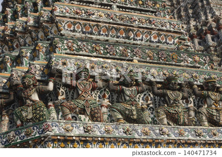 Wat Arun, Bangkok, Thailand: The Great Stupa, the Hindu Mount Meru. Wat Arun, Bangkok, Thailand: The Great Stupa, the Hindu Mount Meru. 140471734