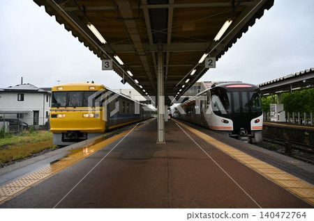 KiYa 95 與 HC85 系列特快列車飛驒號停靠海沼站 KiYa 95 與 HC85 系列特快列車飛驒號停靠海沼站 140472764