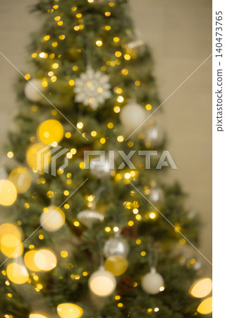 Blurred Christmas tree background material 140473765