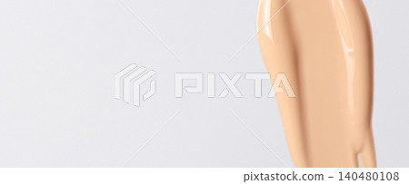 Skin foundation or makeup base. Cosmetic product. 140480108
