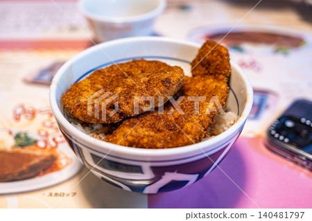 【#美食】醬汁炸豬排蓋飯 140481797