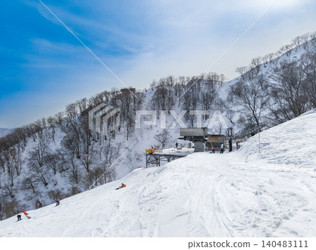 Mountain sightseeing lift station at Hakuba Norikura Onsen Ski Resort (Otari Village, Nagano Prefecture) Mountain sightseeing lift station at Hakuba Norikura Onsen Ski Resort (Otari Village, Nagano Prefecture) 140483111