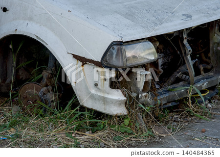 old rusty car with damaged roof damage old rusty car with damaged roof damage 140484365