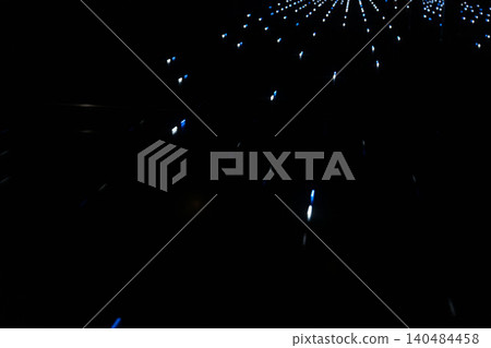 時尚的光跡,象徵數位空間和賽博龐克世界。 時尚的光跡,象徵數位空間和賽博龐克世界。 140484458